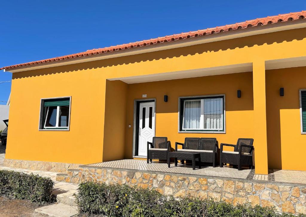 Maison de vacances Villa Patrocinio Estrada Nacional 247, 58A - Ericeira 2640-027 Ribamar