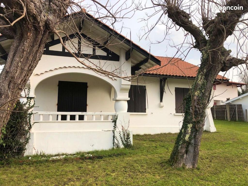 Villa Pilou - Exceptionnelle maison piscine en plein centre de la Teste 33260 La Teste-de-Buch