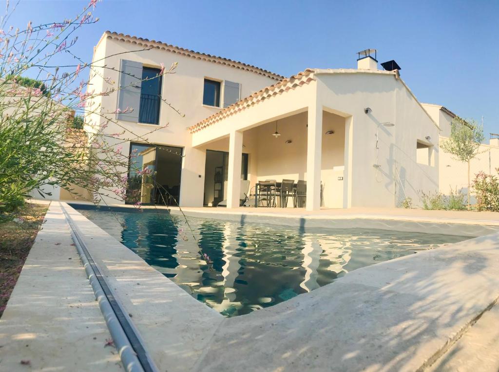 Villa Pinheira III heated pool 9370-227 Calheta