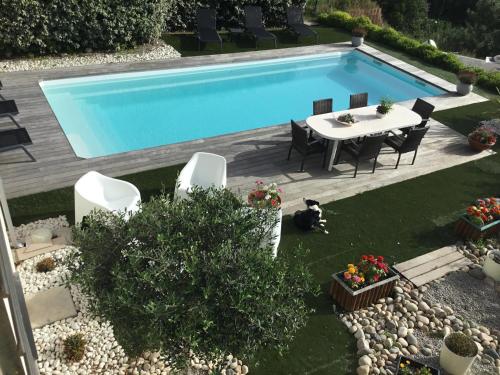 Villa piscine vue mer