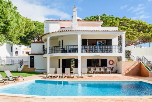 Villa Protea - 5 bedroom, beach, air-con, wifi
