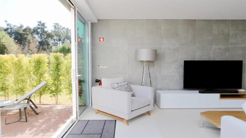 Villa Sadler - Clever Details , Central Vilamoura, Sleeps 6, luxury, walking distance