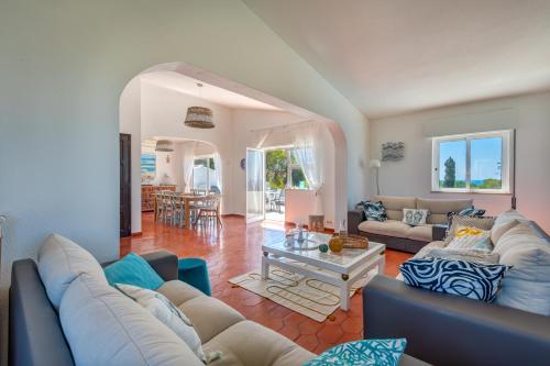 Villa Senhora by Gestaz