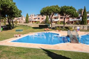 Villa Simone - Villa at Vila Sol for 8 next to the golf