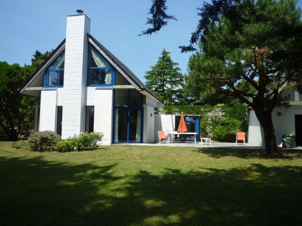 Villa Spacieuse avec Beau Jardin, Wifi, Port a 500m, Trinite sur Mer mané roularde, 56470 La Trinité-sur-Mer