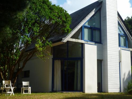 Villa Spacieuse avec Beau Jardin, Wifi, Port a 500m, Trinite sur Mer
