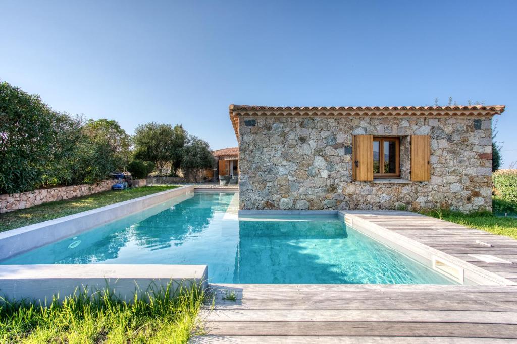 Villa surcouf, Rue calme , 100 de la mer avec 2 salle de bain , fibre