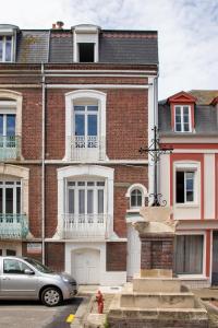 Villa surcouf, Rue calme , 100 de la mer avec 2 salle de bain , fibre