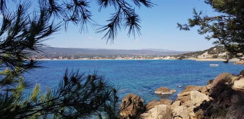 Villa T3 à 10' de Cassis - Piscine privée et cuisine d'été extérieure
