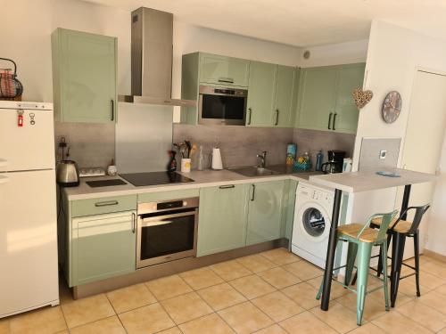 Villa tout confort dans résidence privée avec piscine à 500m de la plage - Climatisation, WIFI, parking
