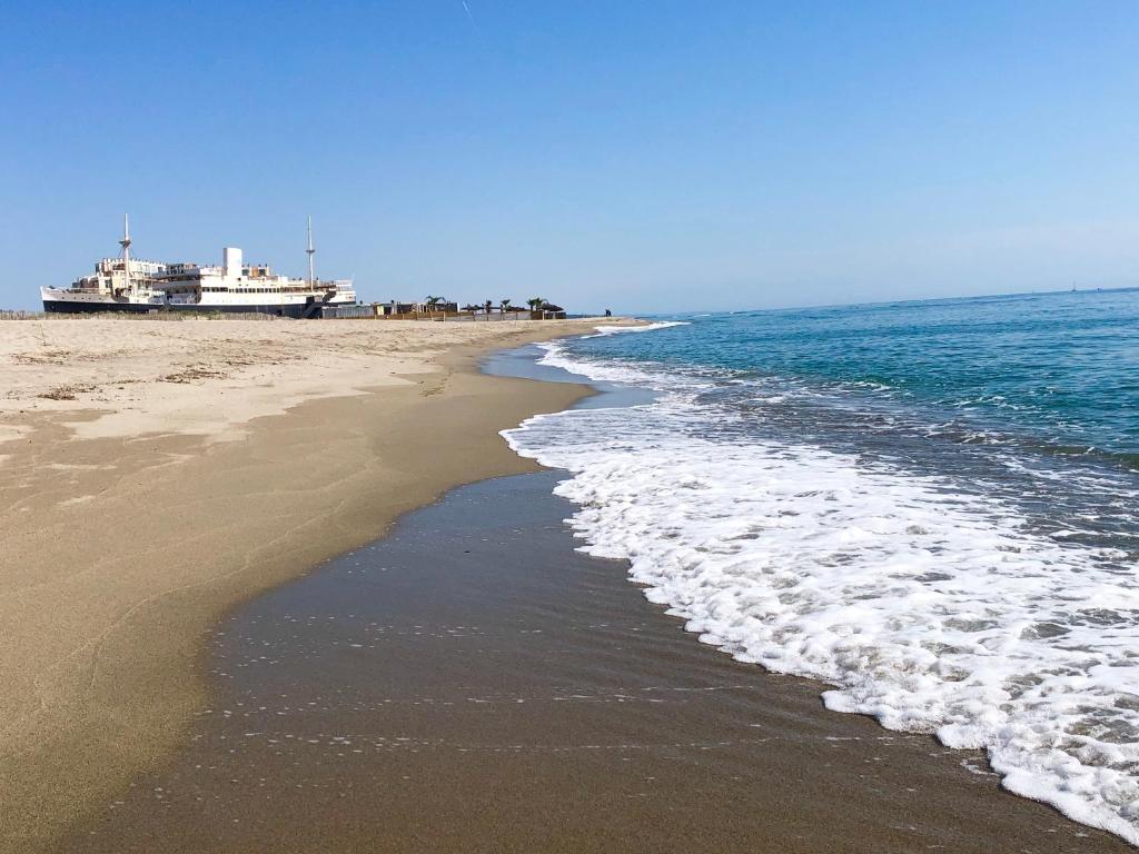 Villa Vue Mer Accès Direct Plage - Piscine 41 Résidence Les Bastides de la mer, 66420 Le Barcarès