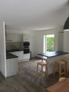 Villa ZOGABY avec piscine chauffé et tarrasse bois plein sud