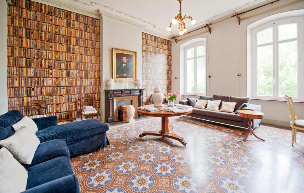 Vintage Holiday Home in Lanas with Swimming Pool 7200 Lanas