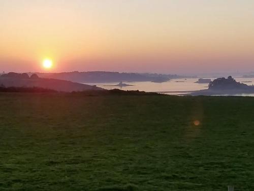 Vue mer et campagne / Côte de Térénez
