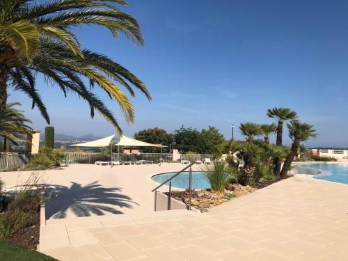 Maison de vacances-vue mer-piscine -tennis Roquebrune-sur Argens france