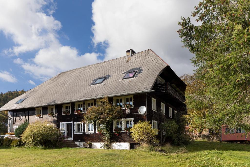 WÄLDER: Quartier Dachsberg Am Kreuzfelsen 2, 79875 Dachsberg im Schwarzwald