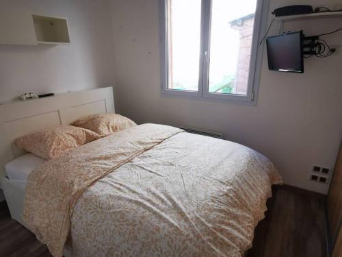 Warm house with parking near FUTUROSCOPE