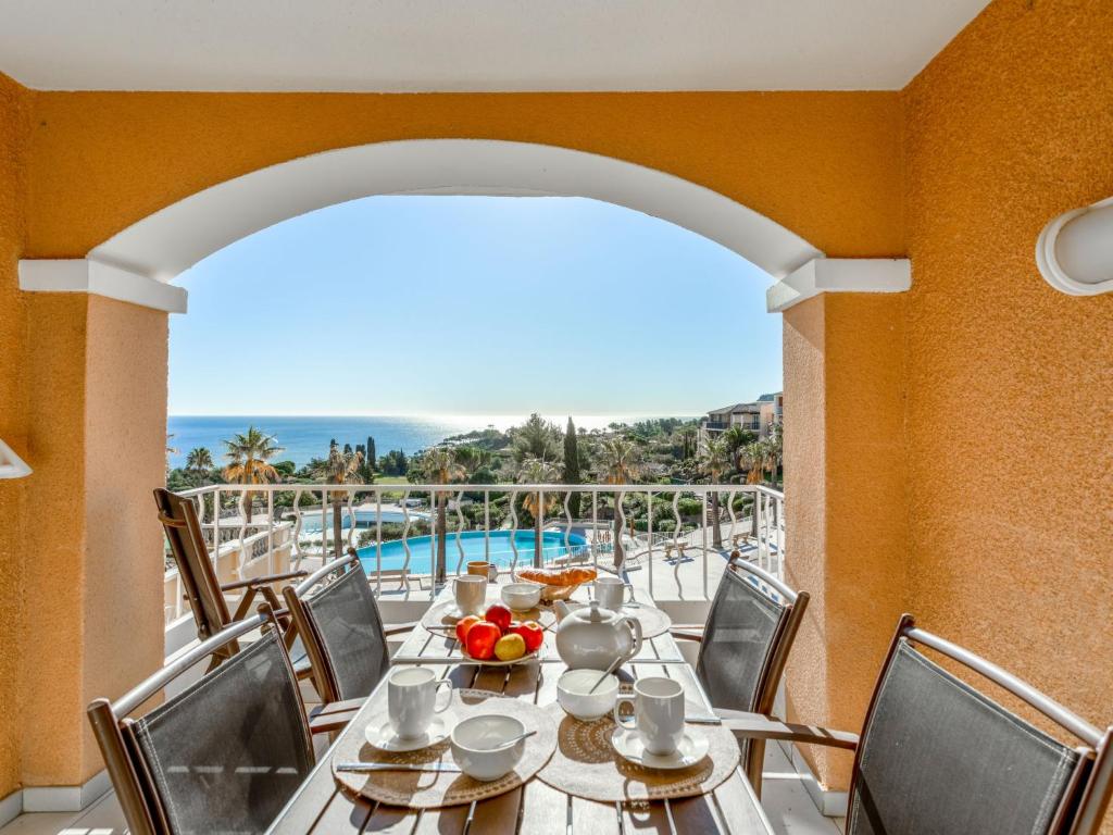 Welcome home, with a fantastic view, sunrise & sunsets 9370-255 Estreito da Calheta