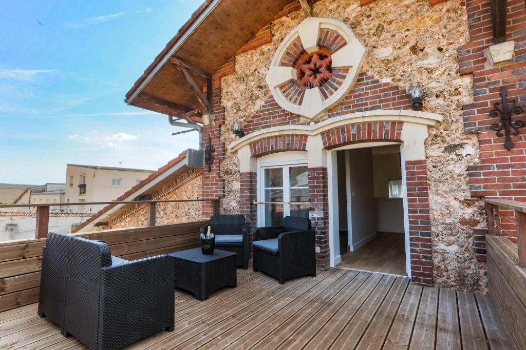 Welcoming Bungalow in Ploemel with Swimming Pool