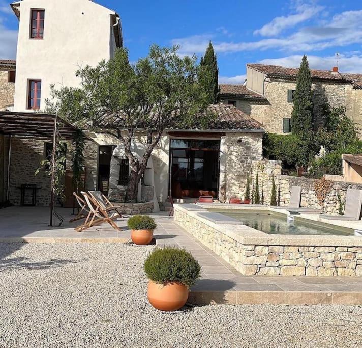 WeStay HOUSE BOAT. Une maison sur l'eau 78740 Vaux-sur-Seine