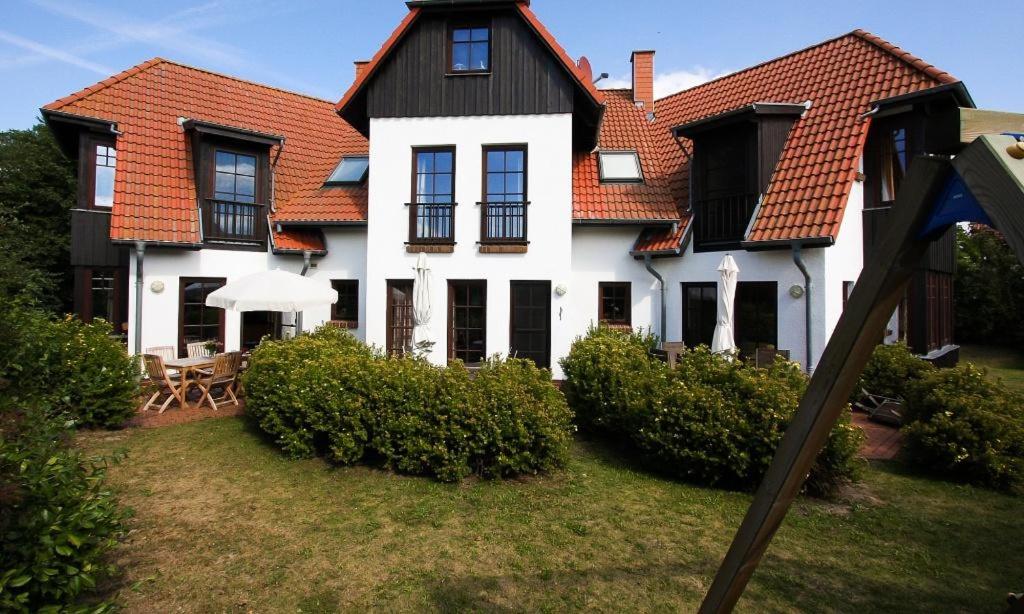 Maison de vacances Windflüchter, Landhaus Haven Höövt Althäger Straße  10 18347 Ahrenshoop