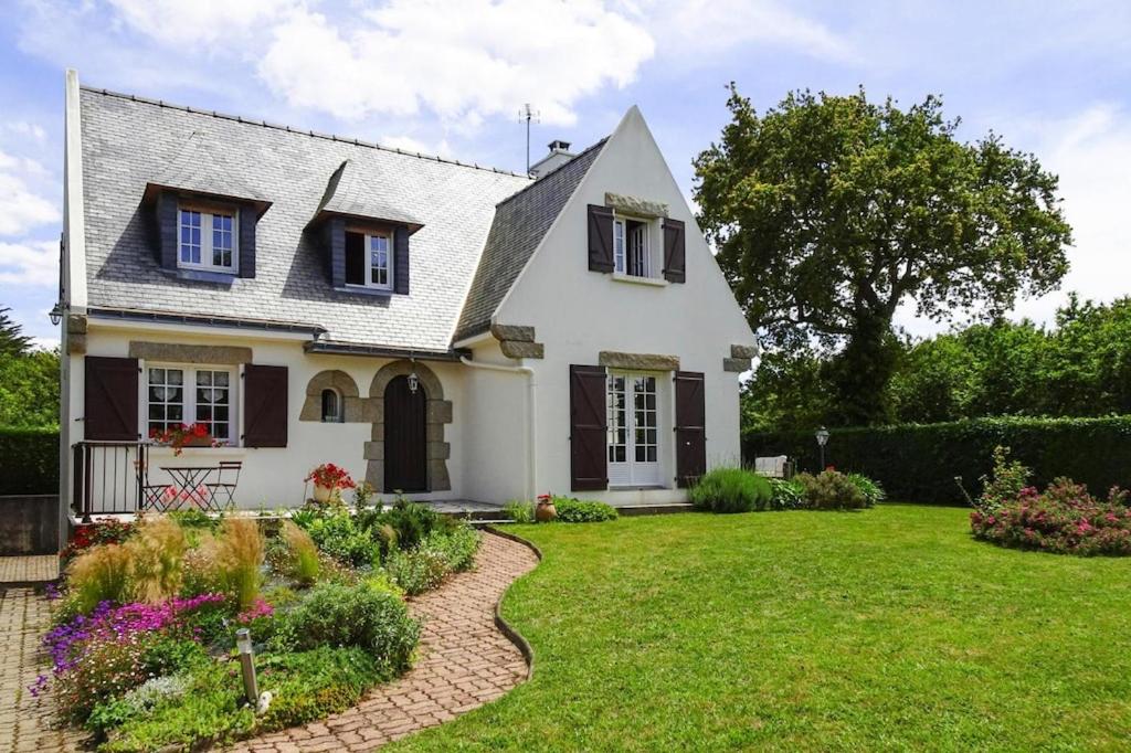 Winegrower's House in Vergisson