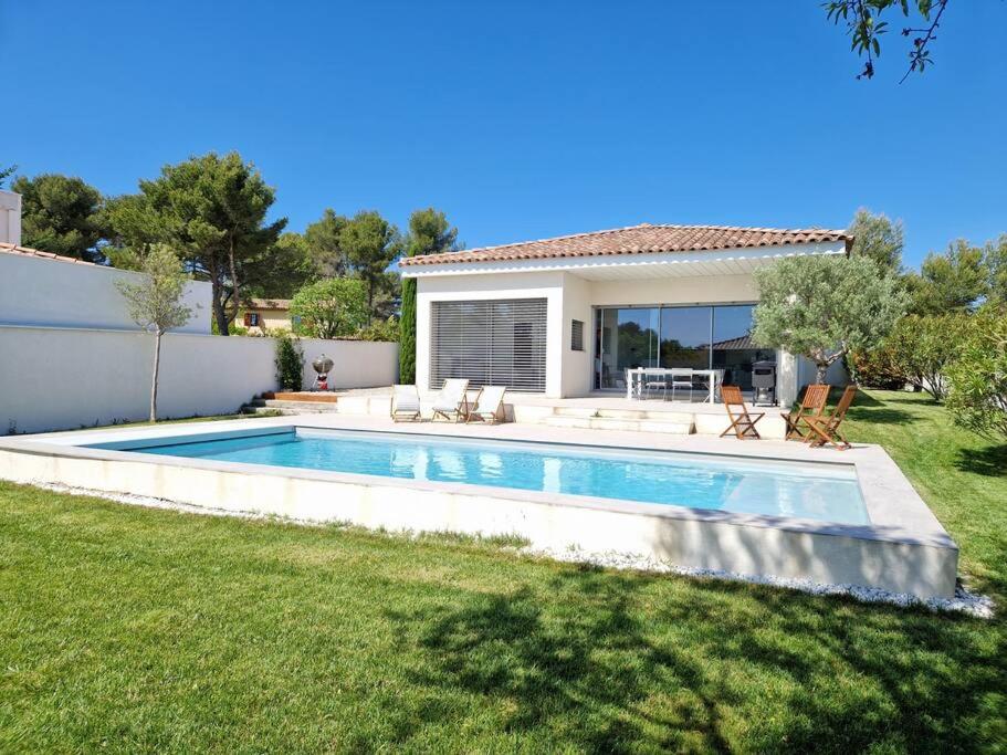 Wonderful mansion in Bourg De Visa with pool