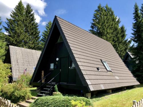 Wooden chalet with oven, in Oberharz near a lake