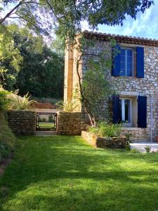 XIXe Provencal Stone House with Private Pool