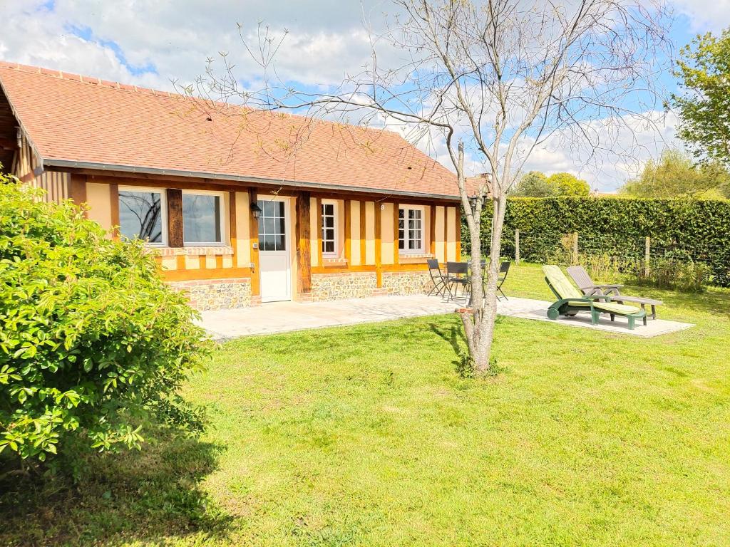 zelie 421 Impasse La Vallèe, 27260 La Chapelle-Bayvel