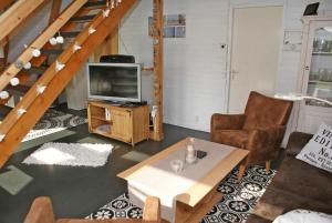 Zeltdachhaus mit W_LAN _ Parkplatz