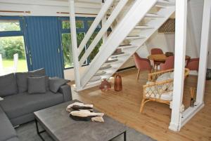 Zeltdachhaus mit WLAN in Strandnaehe