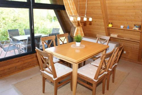 Zeltdachhaus _ sehr strandnah fuer