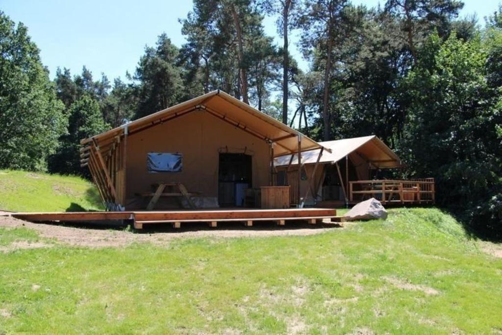 Maison de vacances Zeltlodge I, Safarizelt, Safari Zelt Lodge Am Strandbad Lychen Am Strandbad 12 17279 Lychen