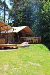 Maison de vacances Zeltlodge I, Safarizelt, Safari Zelt Lodge Am Strandbad Lychen Am Strandbad 12 17279 Lychen Brandebourg