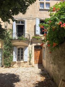 Zen Arena - Maison dans le coeur d'Arles avec cour