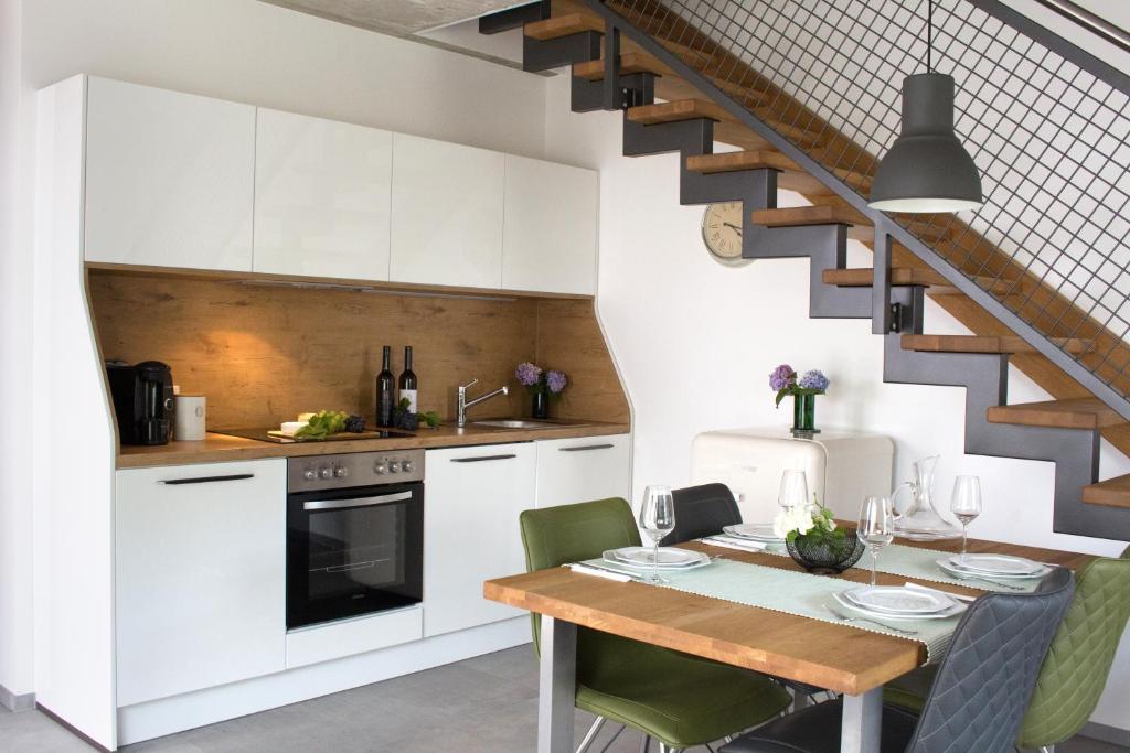 Maison de vacances Zur alten Rebe Ferienhaus und Weingut Saartalstrasse 23 54329 Konz