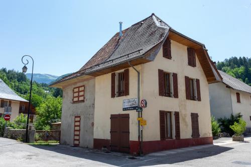 Maison de Village à St Pierre d'Entremont Saint-Pierre-dʼEntremont france