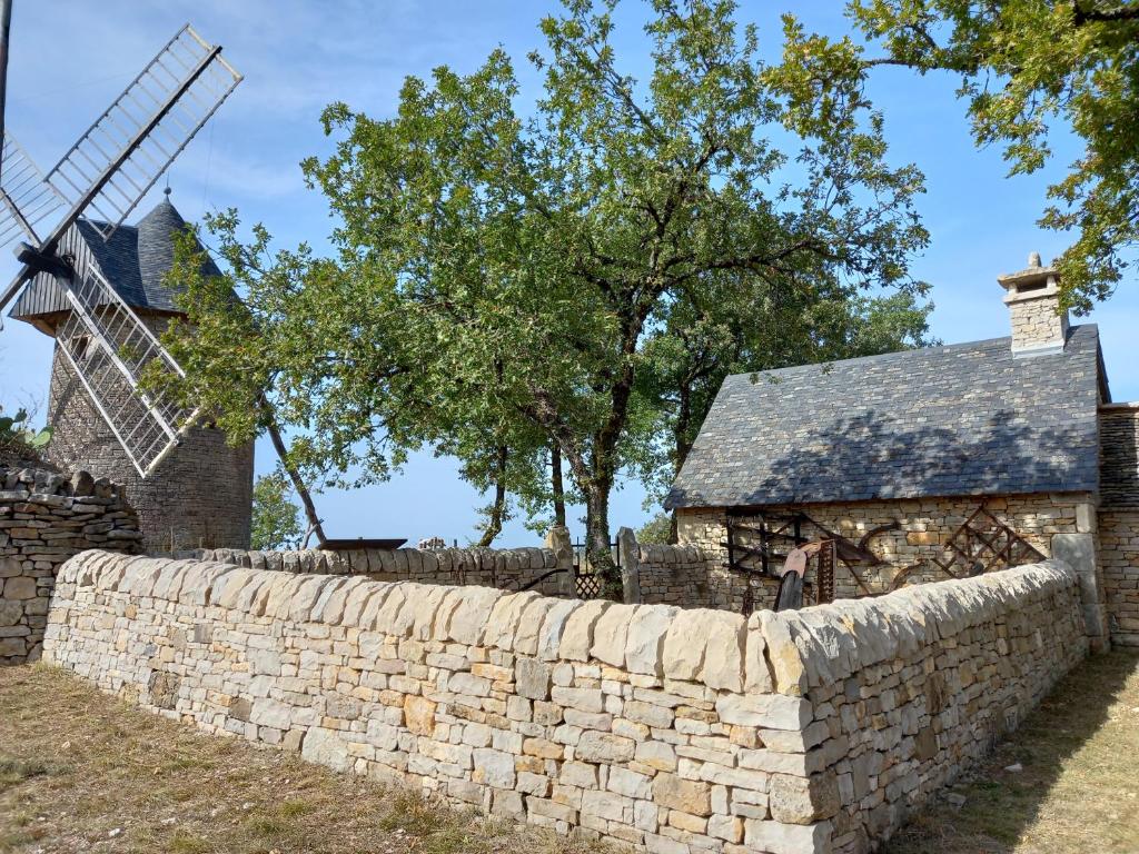 Maison de vacances Maison de village en pierre 5 Chemin du Moulin, 46600 Gignac