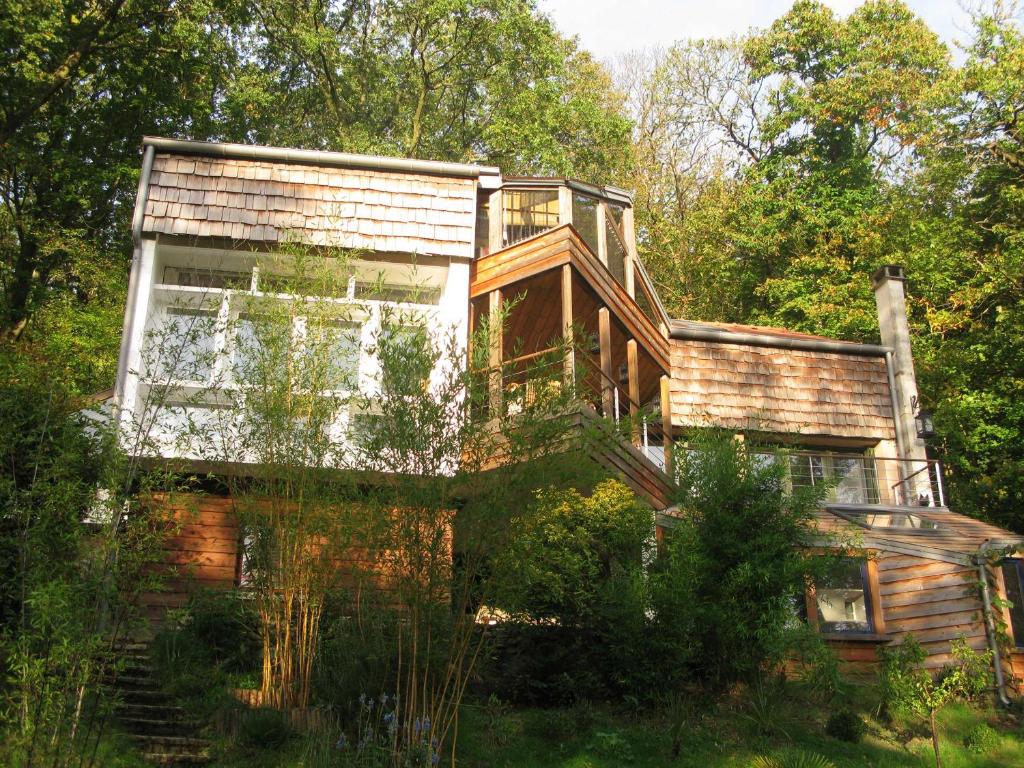 B&B / Chambre d'hôtes Maison des Bois 10 chemin de la Butte au Diable, 91570 Bièvres