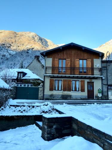 Maison des trois ormeaux Cier-de-Luchon france