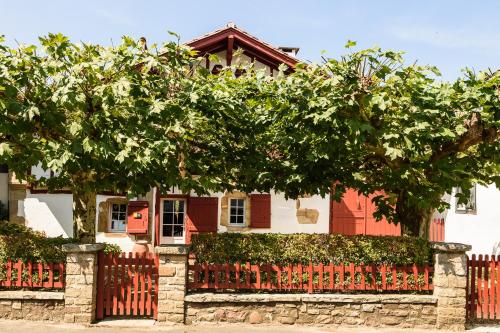 B&B / Chambre d'hôtes Maison Dominxenea Quartier Ihalar Sare