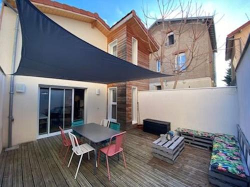 Appartement Maison duplex avec terrasse proche de la gare SNCF 31 Rue Anatole France Clermont-Ferrand