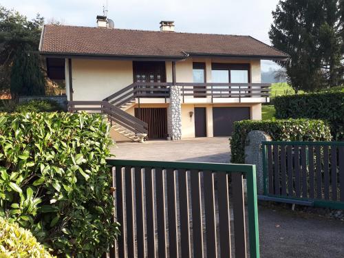 Maison de vacances Maison entière dans un parc arboré en Haute-Savoie 32 Lotissement les Nejouaz Amancy