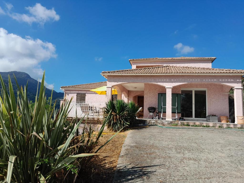 Maison de vacances Maison entre terre et mer Vue magnifique Grande terrasse Vue sur mer Mucchio, 20230 Mucchio
