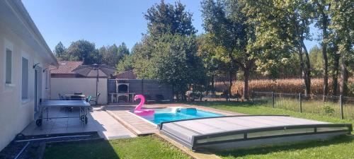 Maison familiale au calme avec piscine securisee Le Barp france