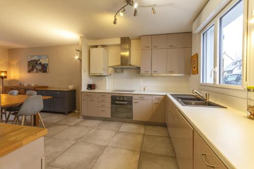 Maison de vacances Maison familiale avec jardin et garage Hameau de l'Ecobue, 10 Beaucouzé