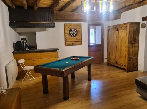 Maison familiale chaleureuse avec cheminée Garanou france