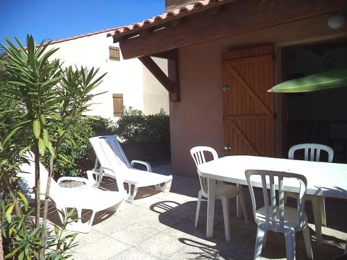 Maison de vacances Maison Gruissan, 2 pièces, 5 personnes - FR-1-229-844 AVENUE DE LA JONQUE PAVILLON N°135 Gruissan