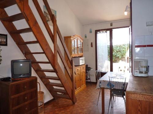 Maison de vacances Maison Gruissan, 2 pièces, 6 personnes - FR-1-409A-19 Rue des Palombes Résidence Les Amandines Gruissan